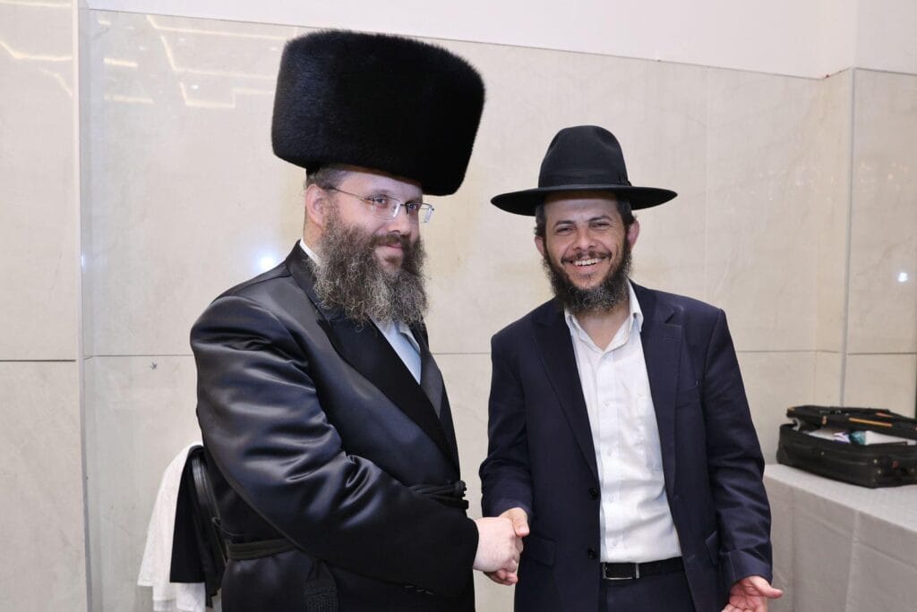 אברהם דוב גרינבוים עם יוסף חיים כלף. צילום: יעקב כהן