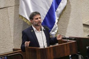 שר האוצר בצלאל סמוטריץ' בדיון במליאת הכנסת על תקציב המדינה לשנת 2025 (צילום: נועם מושקוביץ / דני שם טוב, דוברות הכנסת)