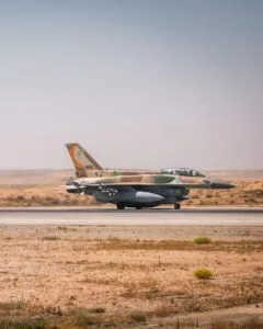 עם כלביא, מטוס קרב ממריא לאיראן. צילום: צה״ל