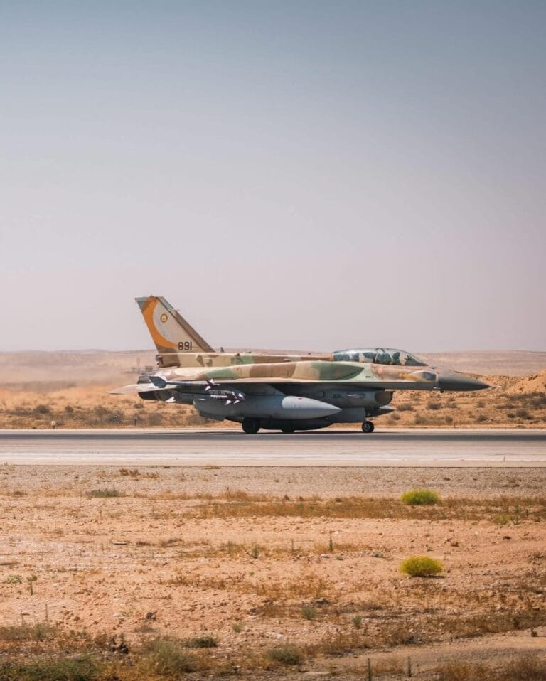 עם כלביא, מטוס קרב ממריא לאיראן. צילום: צה״ל